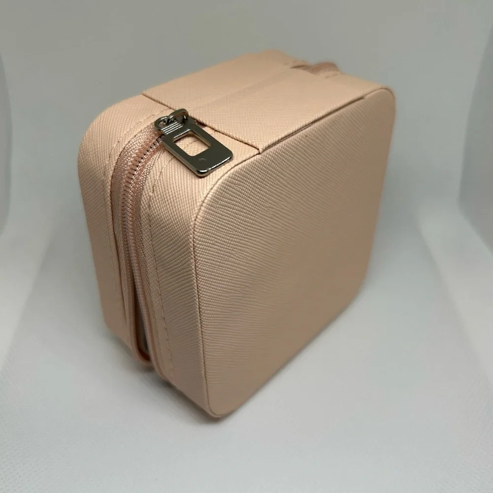 Pink Jewelry‎ Organizer